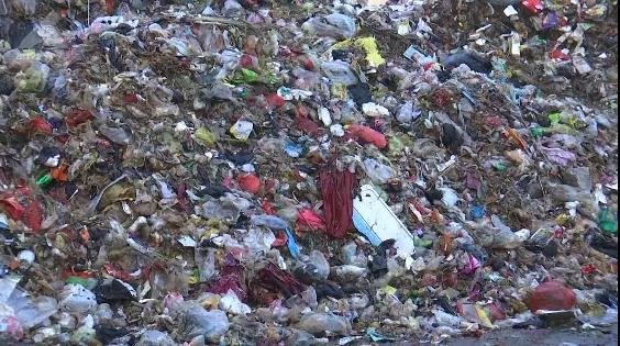 昆明多个垃圾站“爆仓”,处理厂24小时超负荷运行!垃圾清运怎么了?