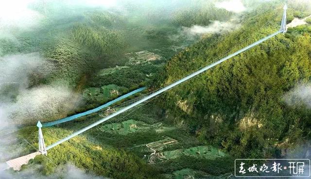世界第一高户外露地观光电梯、玻璃吊桥来了 春城晚报-开屏新闻记者 蒋琼波 通讯员 徐蕊 摄影报道5.jpg