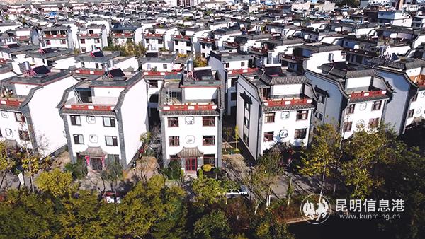 大营街社区按照“五统一”建设的新房。记者袁鸿凯 摄