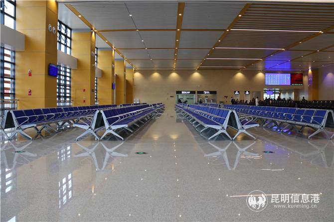 云桂客专弥勒站站房改扩建完成 “盛装”迎接小长假首批旅客。通讯员王军 摄