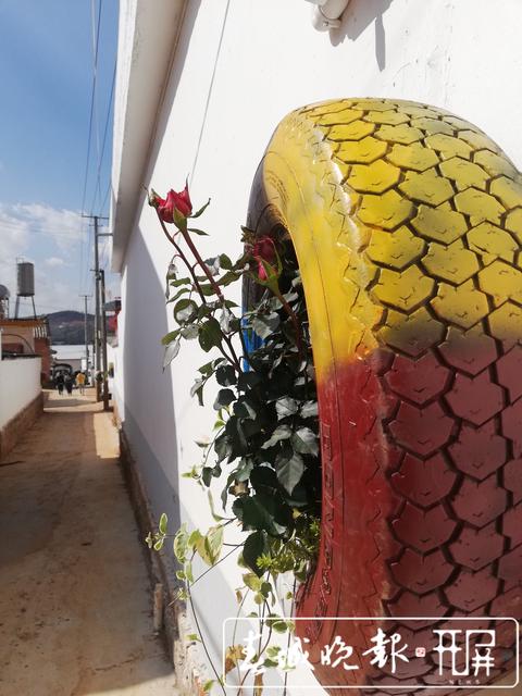 新春走基层之一 建档立卡贫苦户住进 (7).jpg