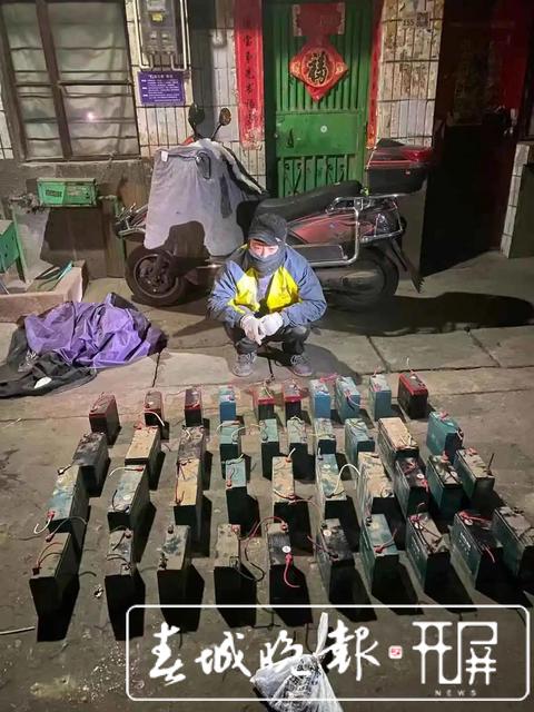 假扮“外卖小哥”连偷40个电瓶,拘了