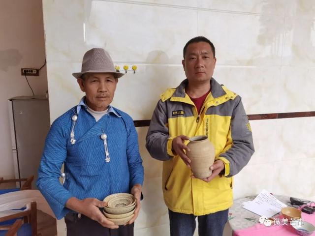 德宏芒市一村民挖地基，竟挖出明清时期文物 (1).jpg