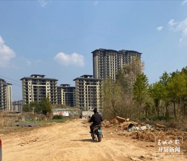 交房一年多,设施不健全