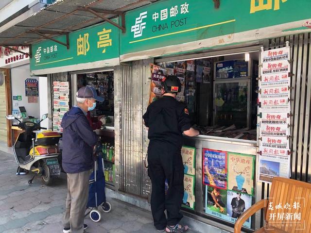 昆明街头的亭棚（春城晚报-开屏新闻记者 罗宗伟 摄）