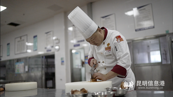 为研发滇菜不懈努力的叶益麟_副本