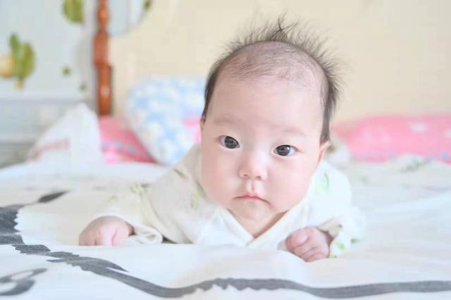 昆明一2个月大女婴被遗弃在月子中心!找到亲身母亲后她却8字回绝...(受访者供图)