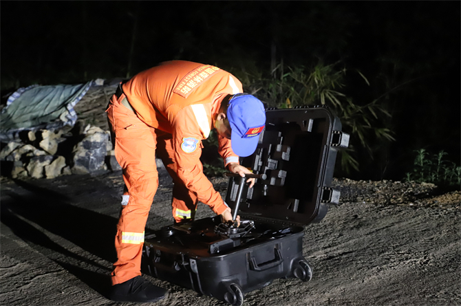 云南省森林消防总队提供  (1)