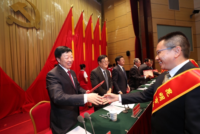 ea64bf7f249045dc6d37304ad9ca368 ea64bf7f249045dc6d37304ad9ca368