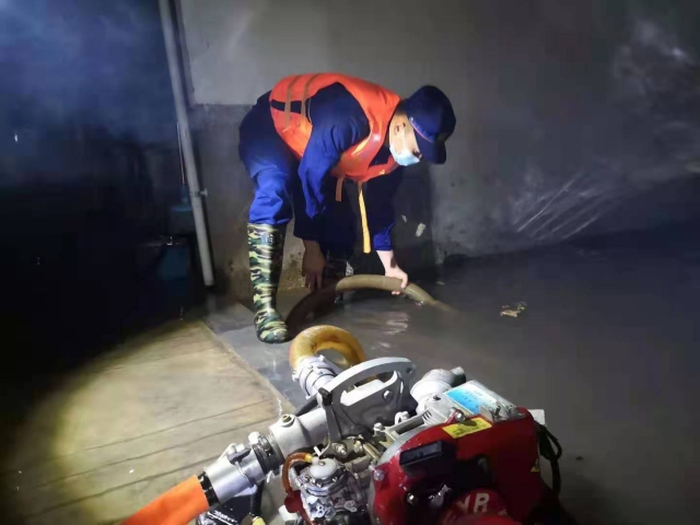 大理洱源发生城市内涝 森林消防紧急救援！