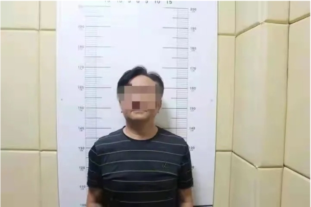 昆明一男子发布虚假疫情信息，警方依法对其处以500元罚款