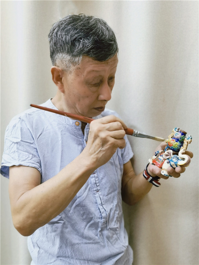 江晓林工作照 江晓林工作照