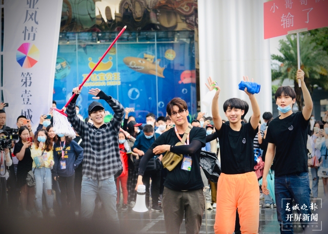 《牛气满满的哥哥》空降昆明,开启雨中沉浸式录制(龙宇丹 摄)