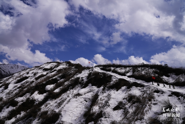 660天94批376人，这群戍边人终于“被迫”下山了（张勇 通讯员 代超 摄）