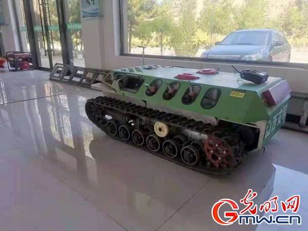 【新春走基层】无人机“种出”的水果有什么不一样?探访这群退役老兵的创业故事 【新春走基层】无人机“种出”的水果有什么不一样?探访这群退役老兵的创业故事