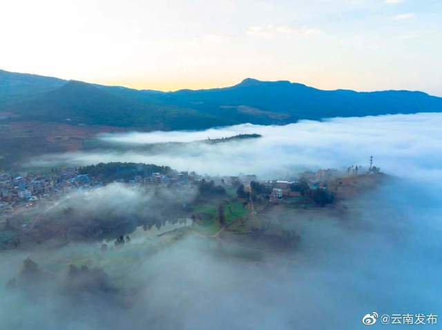 绝美云海就在红河泸西 人民日报客户端云南频道(王正鹏 摄)