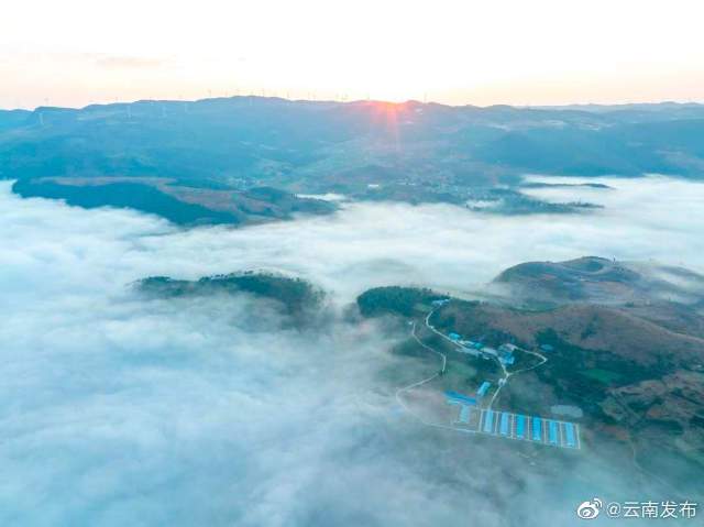 绝美云海就在红河泸西 人民日报客户端云南频道(王正鹏 摄)