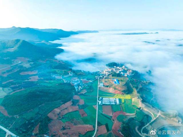 绝美云海就在红河泸西 人民日报客户端云南频道(王正鹏 摄)