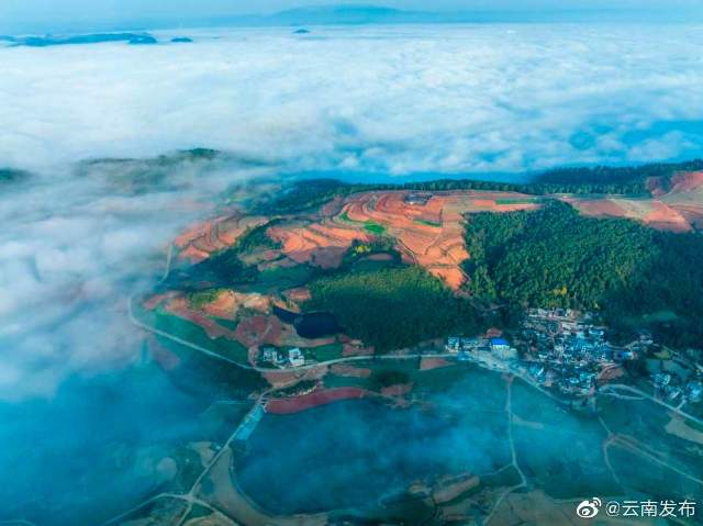 绝美云海就在红河泸西 人民日报客户端云南频道(王正鹏 摄)