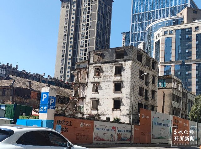 烂尾楼（开屏新闻记者 颜媛 摄）