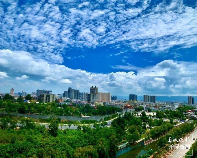 3月31日，“曲靖通”App上线试运行接受公测（开屏新闻记者 蒋琼波 摄）