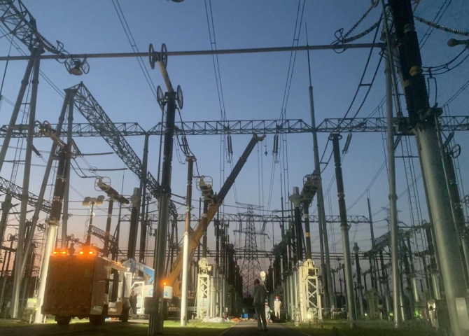 128383_W020220515579371430486