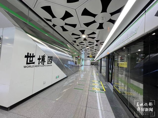 昆明地铁5号线(开屏新闻记者 张勇 龙宇丹 摄)