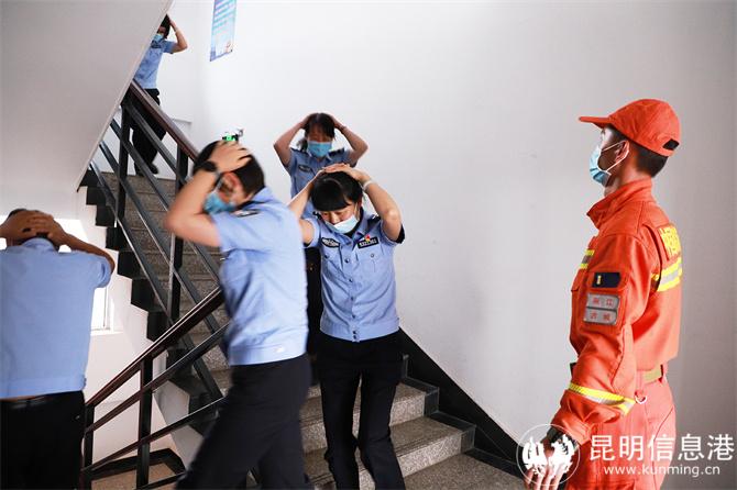 疏散演练 疏散演练