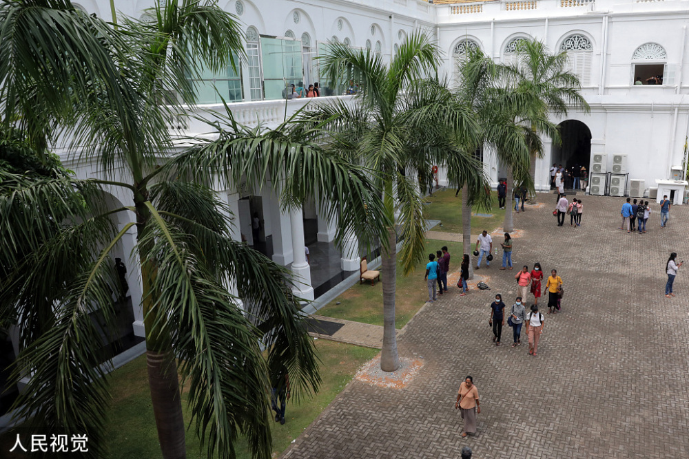 2048de2dcc831fcb8b1042140af6eddau5