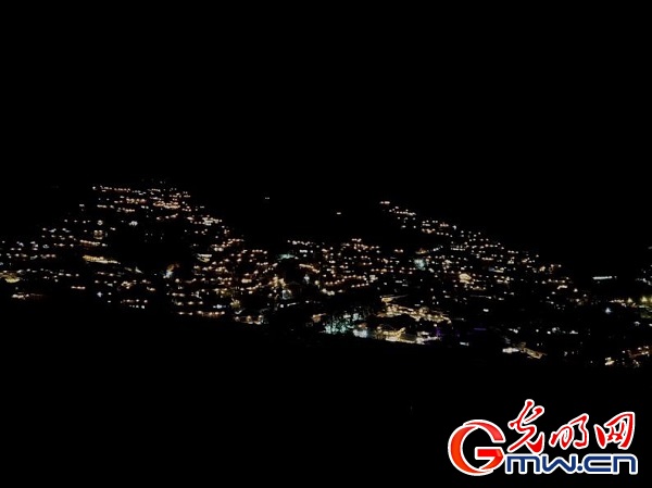 【追梦火焰蓝·守护万家灯火】燃星点“火焰之蓝” 守千户“萤火之光”