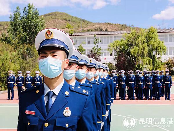 图为马玉博参加队列会操。木晓东摄