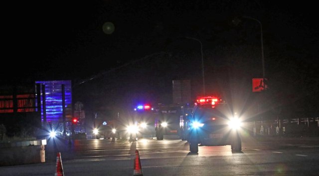 云南省森林消防总队已派出736名指战员增援重庆火场(供图)