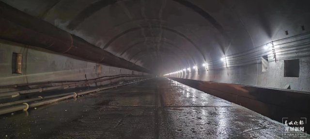 弥玉高速公路登楼山隧道正洞开挖突破万米大关(开屏新闻记者 李春丽 杨茜 通讯员 王娟 张鑫 摄)