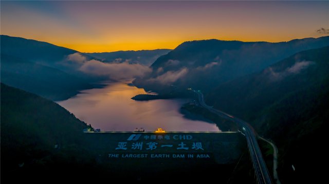 亚洲第一土坝刘光信摄(8).JPG