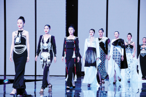 《山河·方圆》服饰秀。