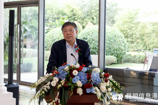 16735960837796832 16735960837796832