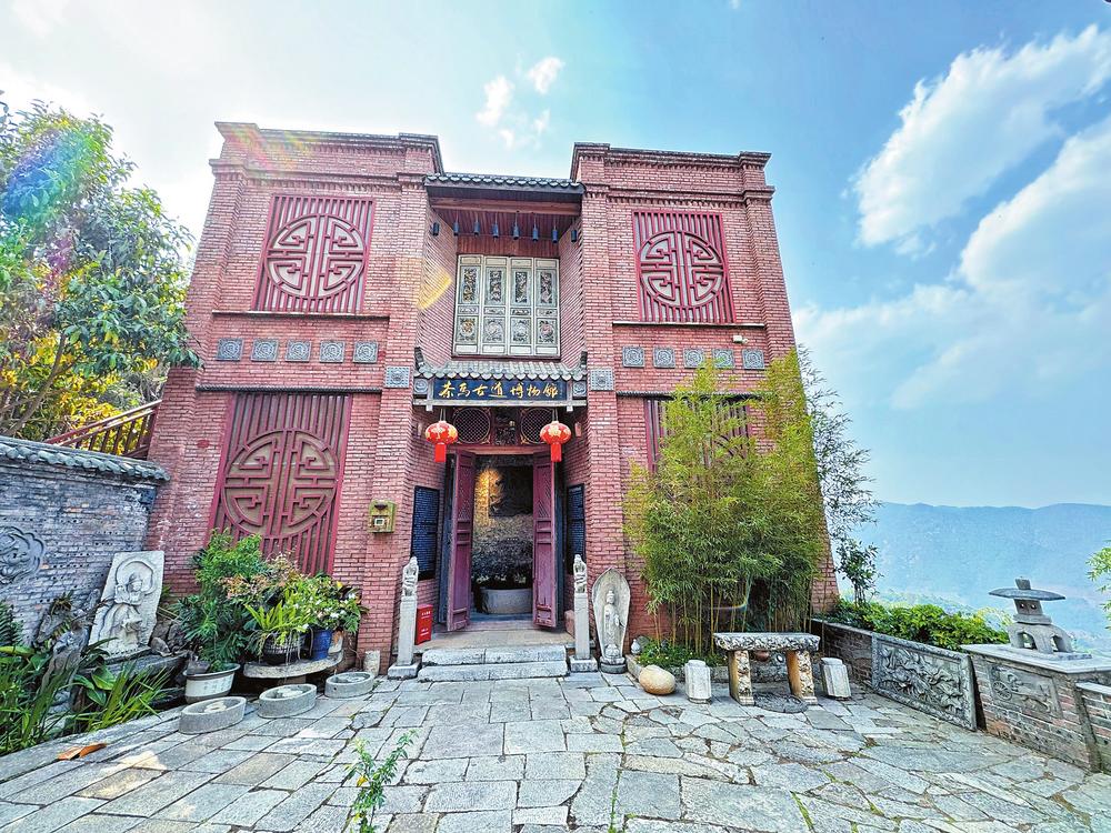 583c208f-42aa-4865-b676-aeceac1bdfdb 583c208f-42aa-4865-b676-aeceac1bdfdb