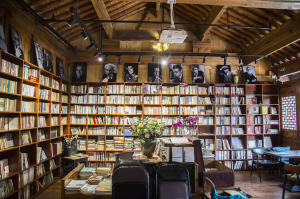 昆明东方书店 资料图片