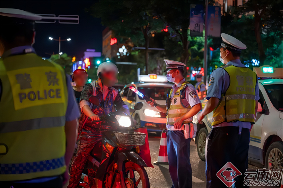 00306319402_b16ae4c7