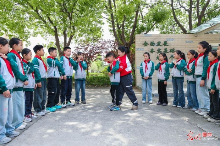 急救教育进校园 播撒安全种子