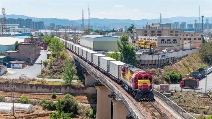 榴莲便宜了，原来与这条铁路有关！