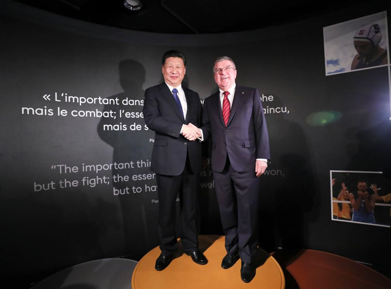 2017年1月18日,习近平主席在位于瑞士洛桑的国际奥林匹克博物馆会见时任国际奥林匹克委员会主席巴赫。