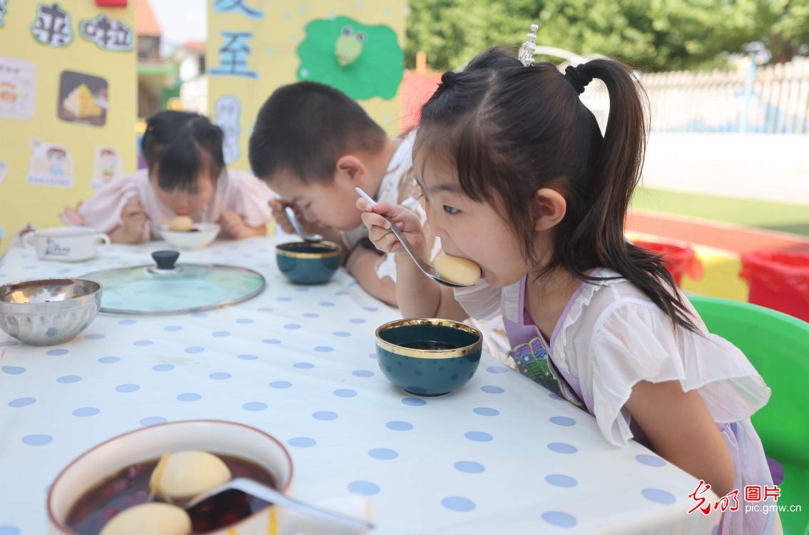 AI夏至物语——看美食、民俗、农事的像素奇遇