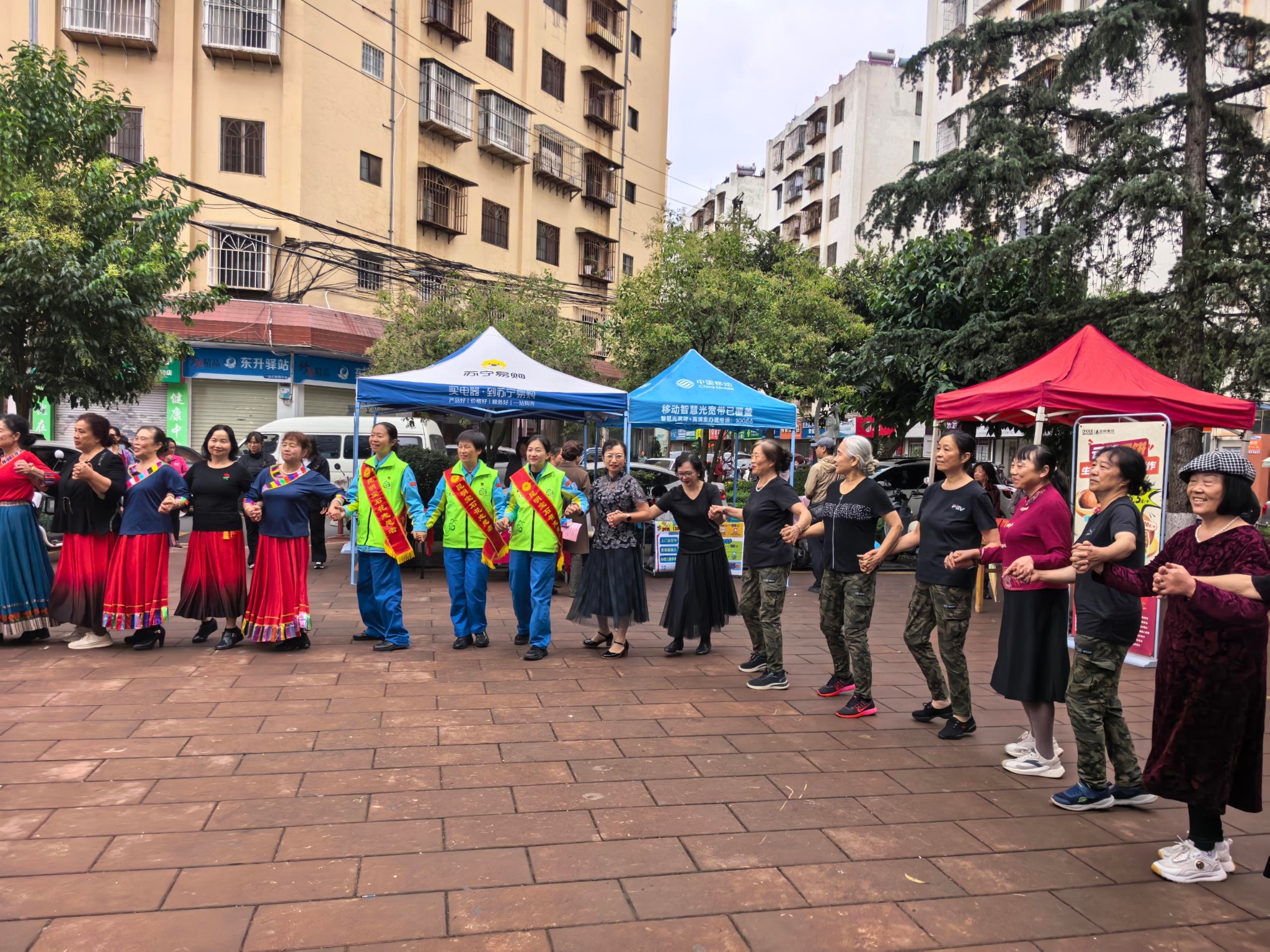 民族舞《丽江三部曲》共绘大团结