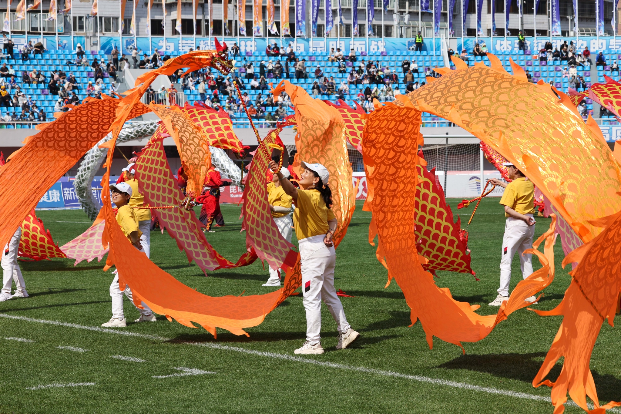 开场表演《活力滇超·龙跃春城》3