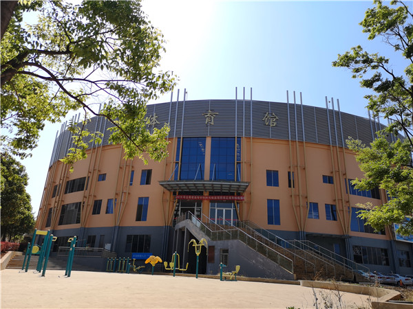 学校体育馆
