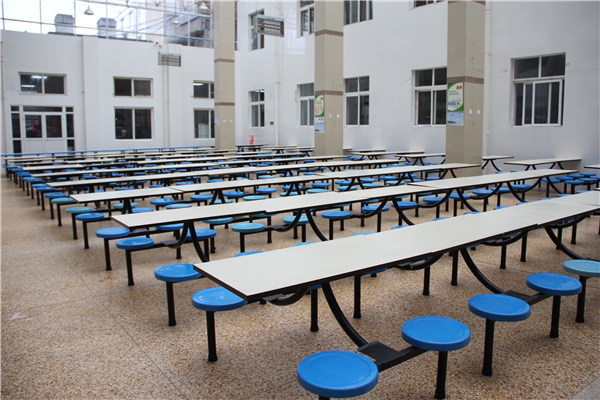 干净整洁的食堂 干净整洁的食堂