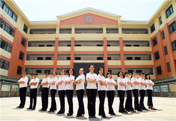 1.学术型管理天团 1.学术型管理天团