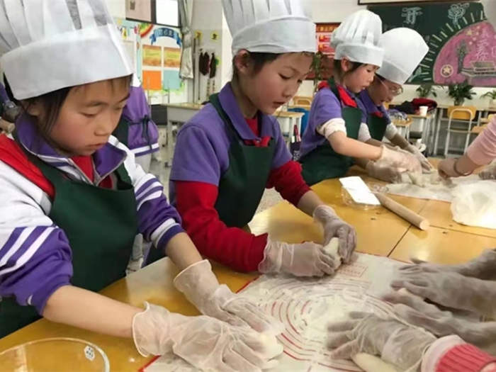 劳动综合实践:包饺子 劳动综合实践:包饺子