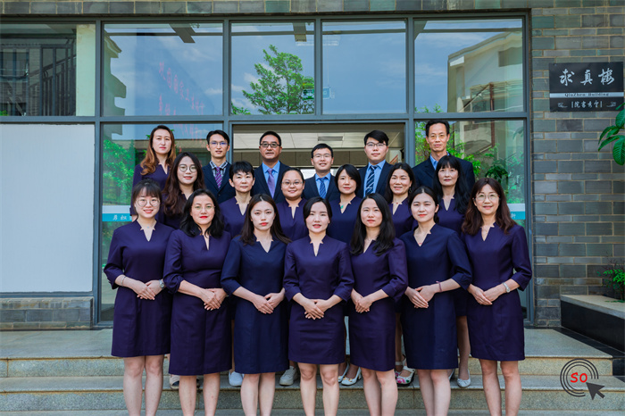 教师 (2) 教师 (2)